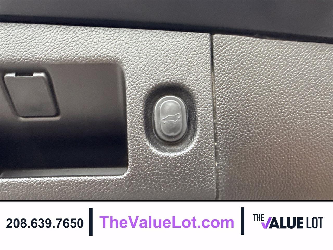 Chevrolet Tahoe photo 25