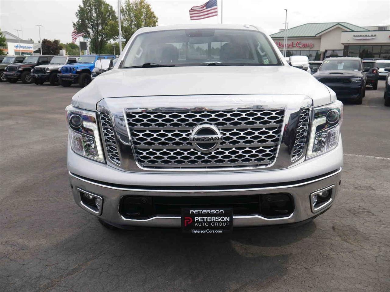 Nissan Titan  2017