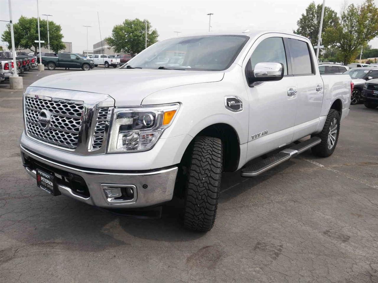 Nissan Titan  2017