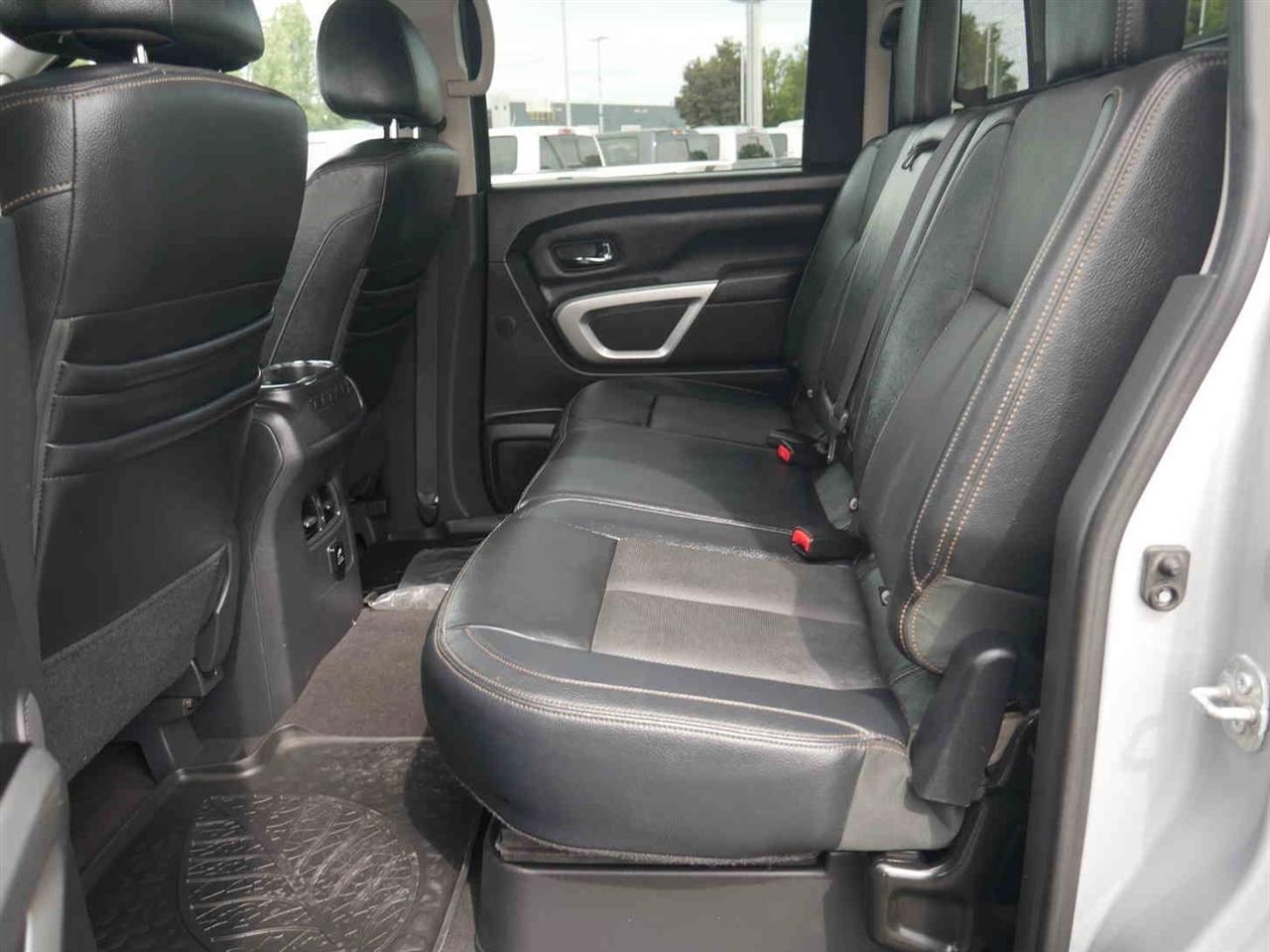 Nissan Titan  2017