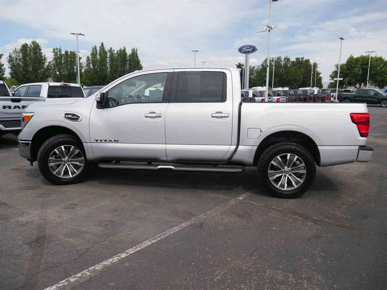 Nissan Titan  2017