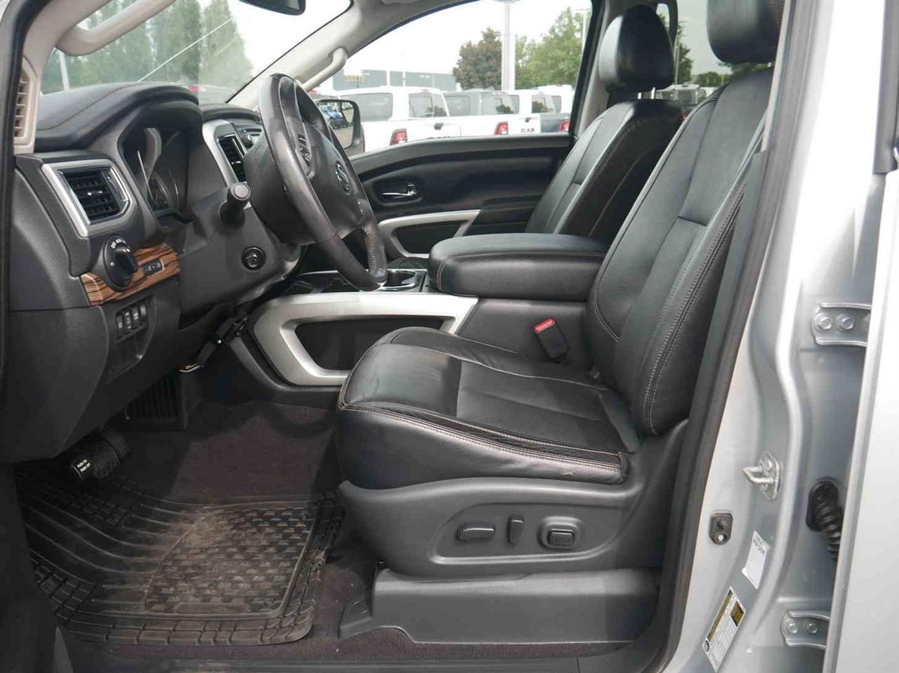 Nissan Titan  2017