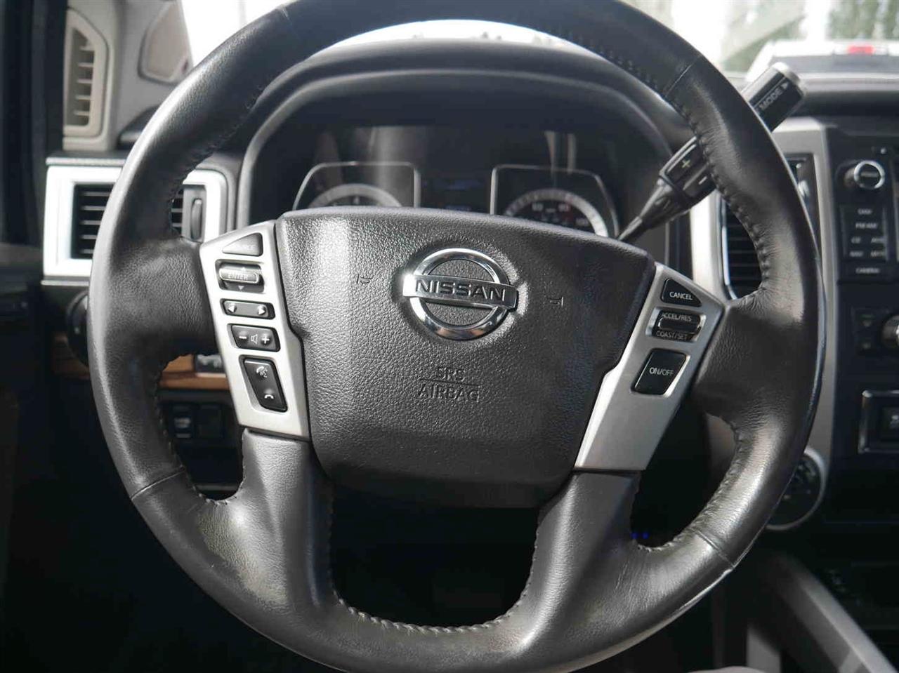 Nissan Titan  2017