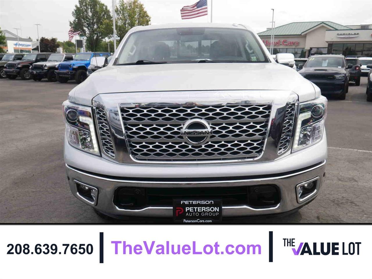 Nissan Titan  2017