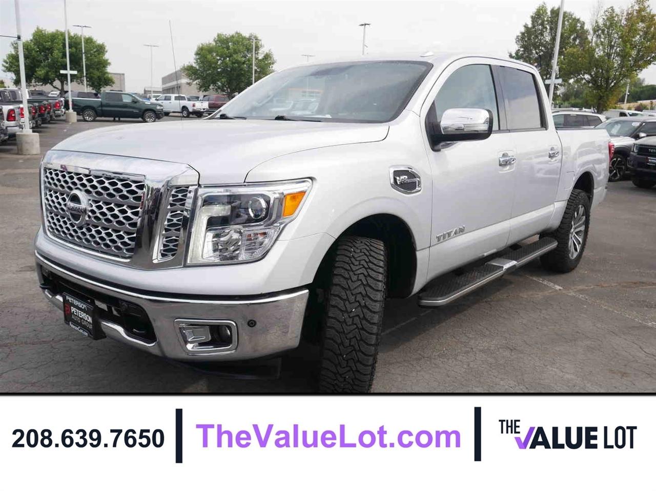 Nissan Titan  2017