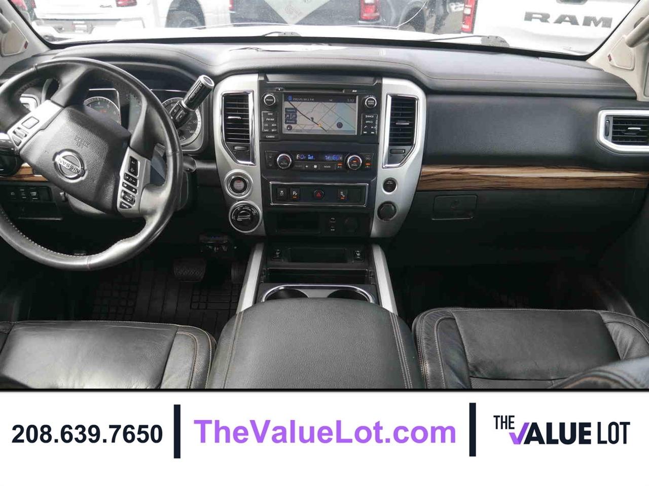 Nissan Titan  2017
