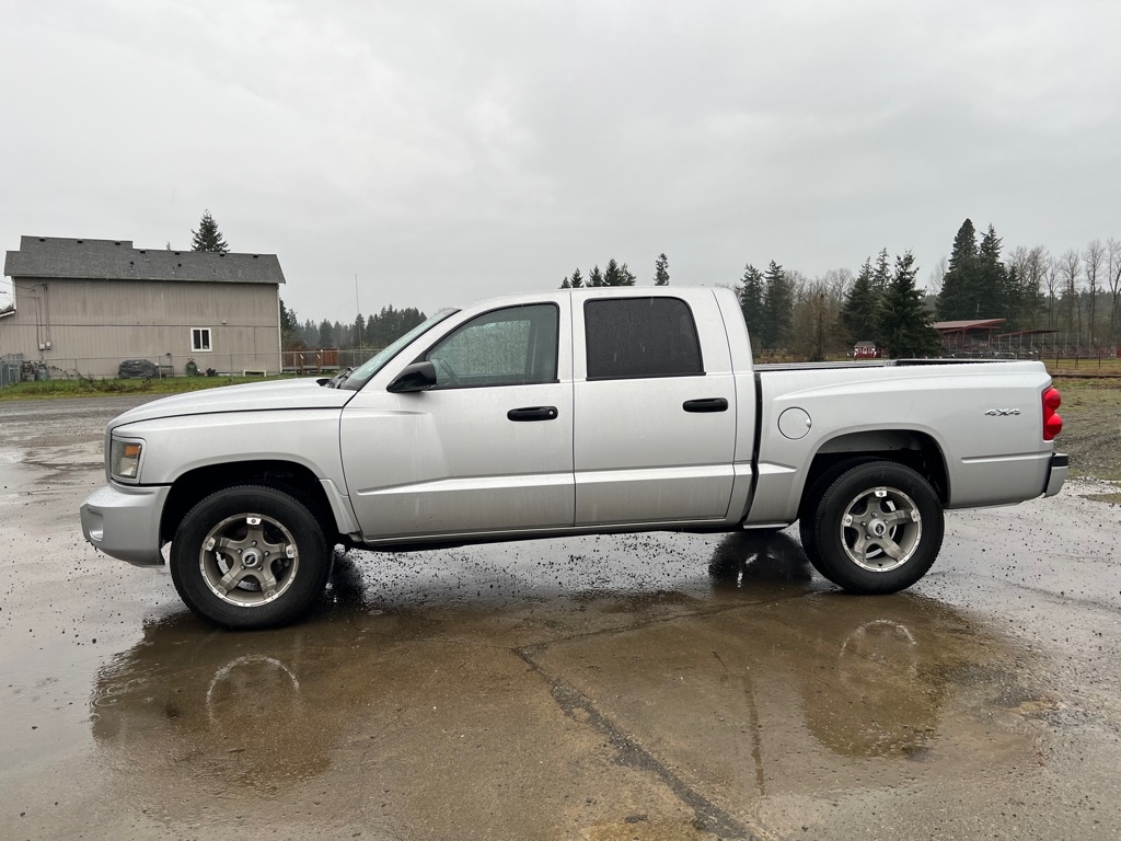 Dodge Dakota 4WD Crew Cab Bighorn/Lonestar 2011