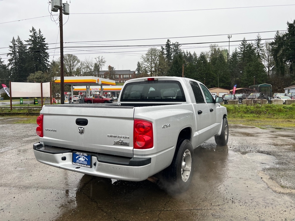 Dodge Dakota 4WD Crew Cab Bighorn/Lonestar 2011