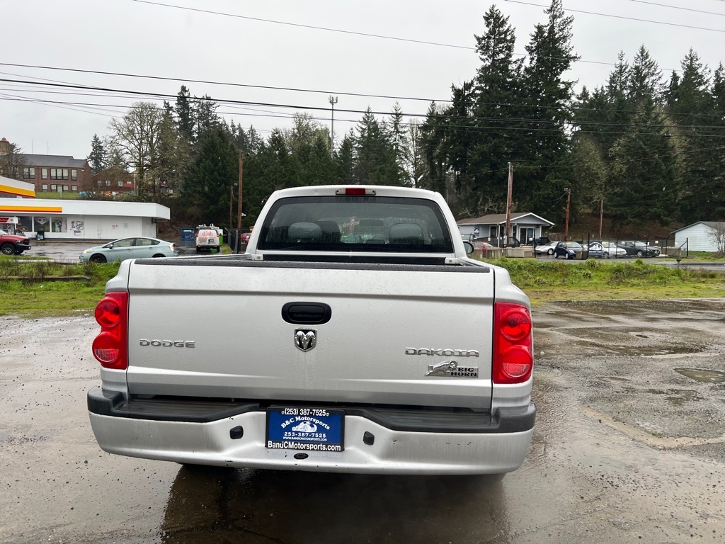 Dodge Dakota 4WD Crew Cab Bighorn/Lonestar 2011