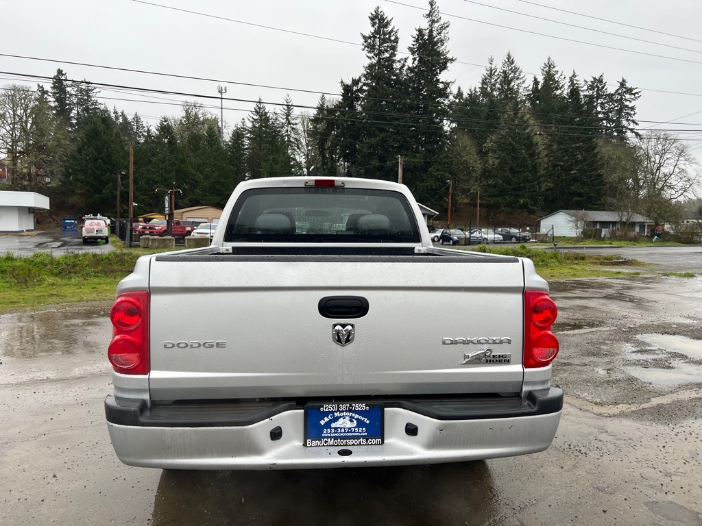 Dodge Dakota 4WD Crew Cab Bighorn/Lonestar 2011