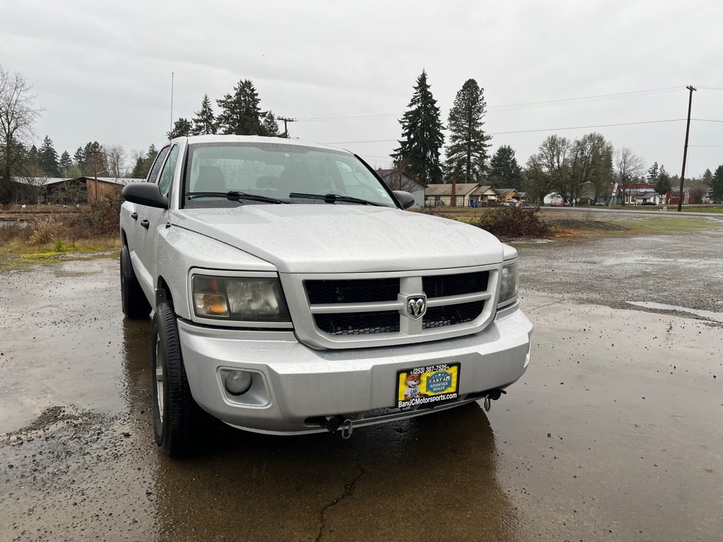 Dodge Dakota 4WD Crew Cab Bighorn/Lonestar 2011
