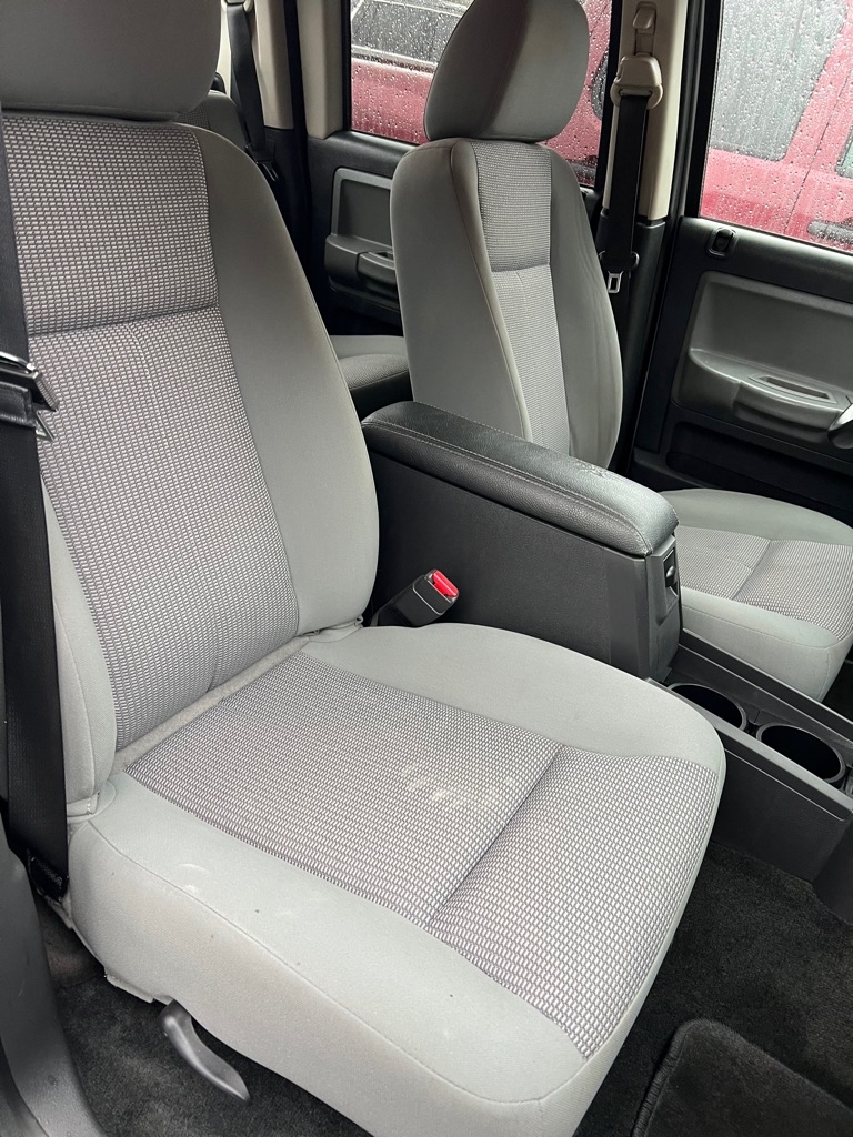 Dodge Dakota 4WD Crew Cab Bighorn/Lonestar 2011