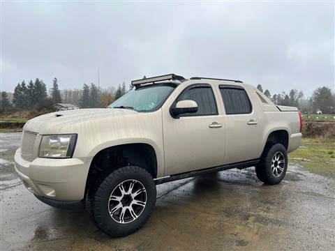 2009 Chevrolet Avalanche 2WD Crew Cab 130" LTZ