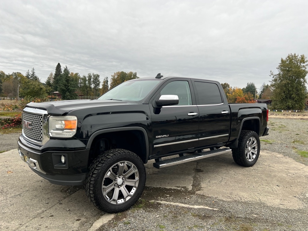 GMC Sierra 1500 2WD Crew Cab 143.5" Denali 2015