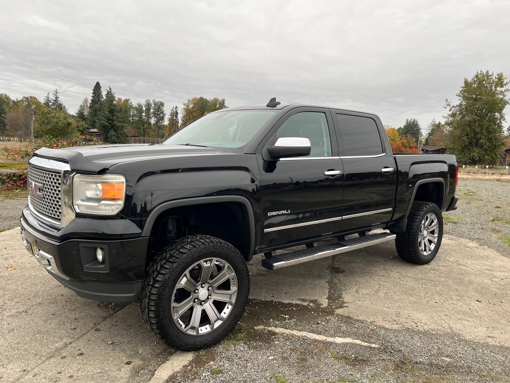 GMC Sierra 1500 2WD Crew Cab 143.5" Denali 2015