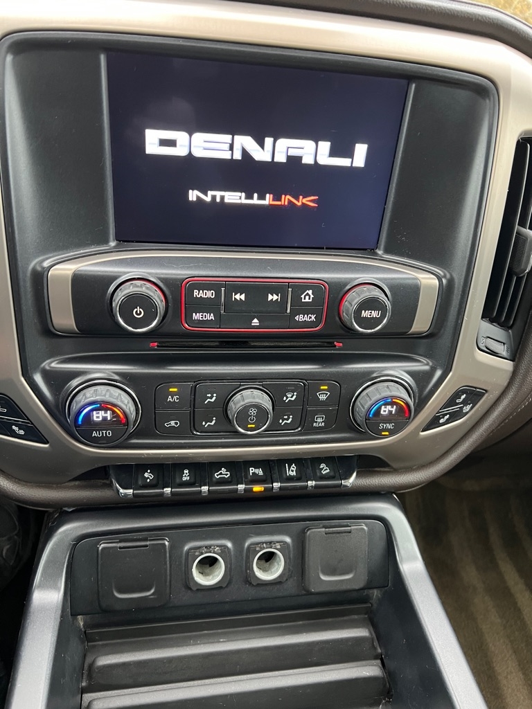 GMC Sierra 1500 2WD Crew Cab 143.5" Denali 2015