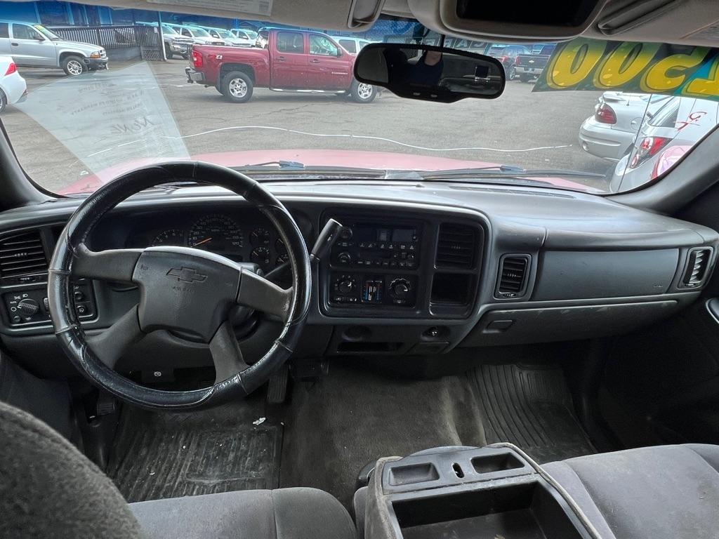 Chevrolet Silverado 1500 Crew Cab 143.5" WB LS 2005