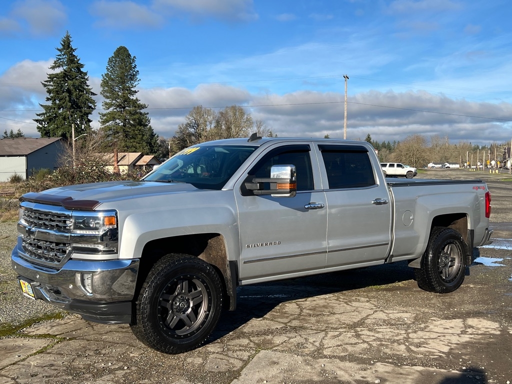 Chevrolet Silverado 1500 4WD Crew Cab 153.0" LTZ w/1LZ 2016