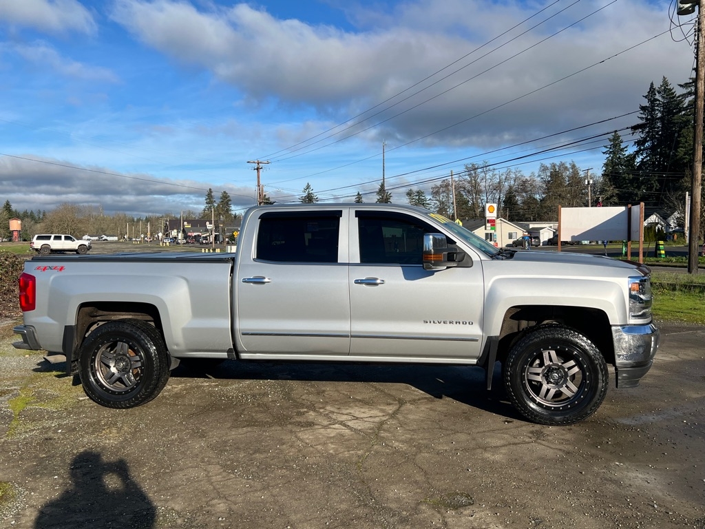 Chevrolet Silverado 1500 4WD Crew Cab 153.0" LTZ w/1LZ 2016