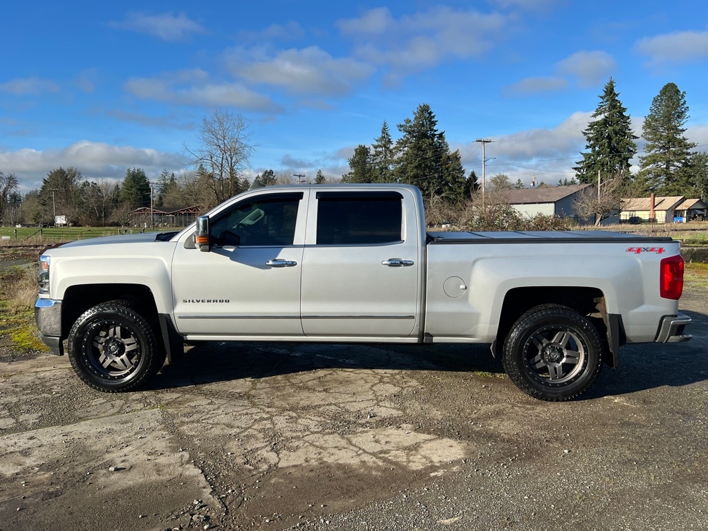 Chevrolet Silverado 1500 4WD Crew Cab 153.0" LTZ w/1LZ 2016