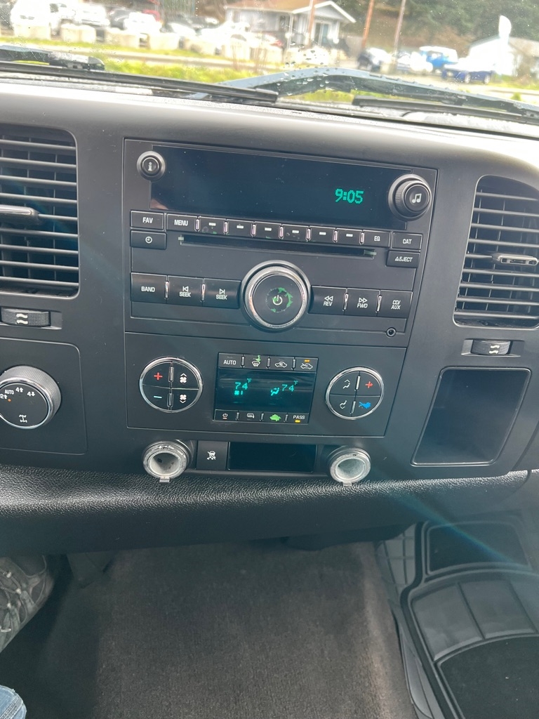 Chevrolet Silverado 1500 4WD Crew Cab 143.5" LT 2009