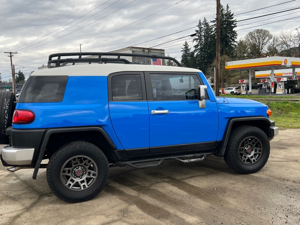 Toyota FJ Cruiser 4D SUV 4WD 2007