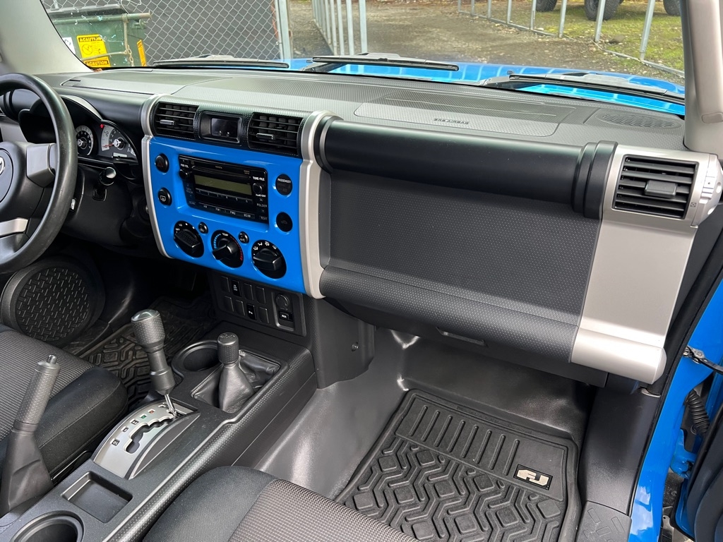 Toyota FJ Cruiser 4D SUV 4WD 2007