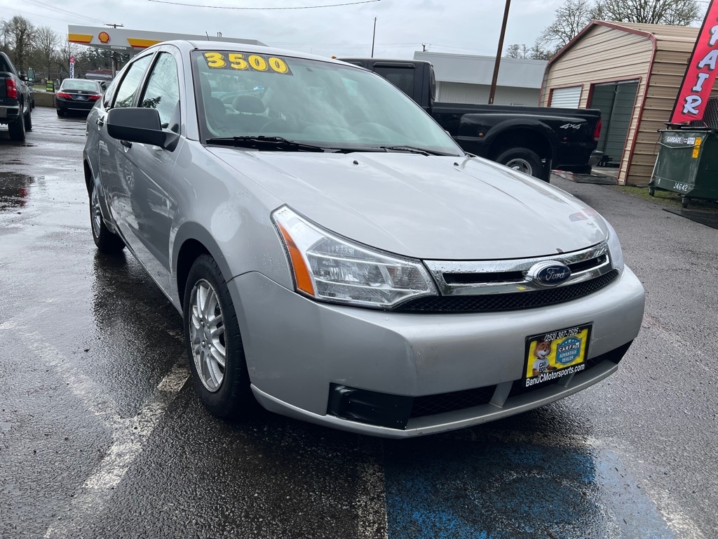 Ford Focus 4dr Sdn SE 2009