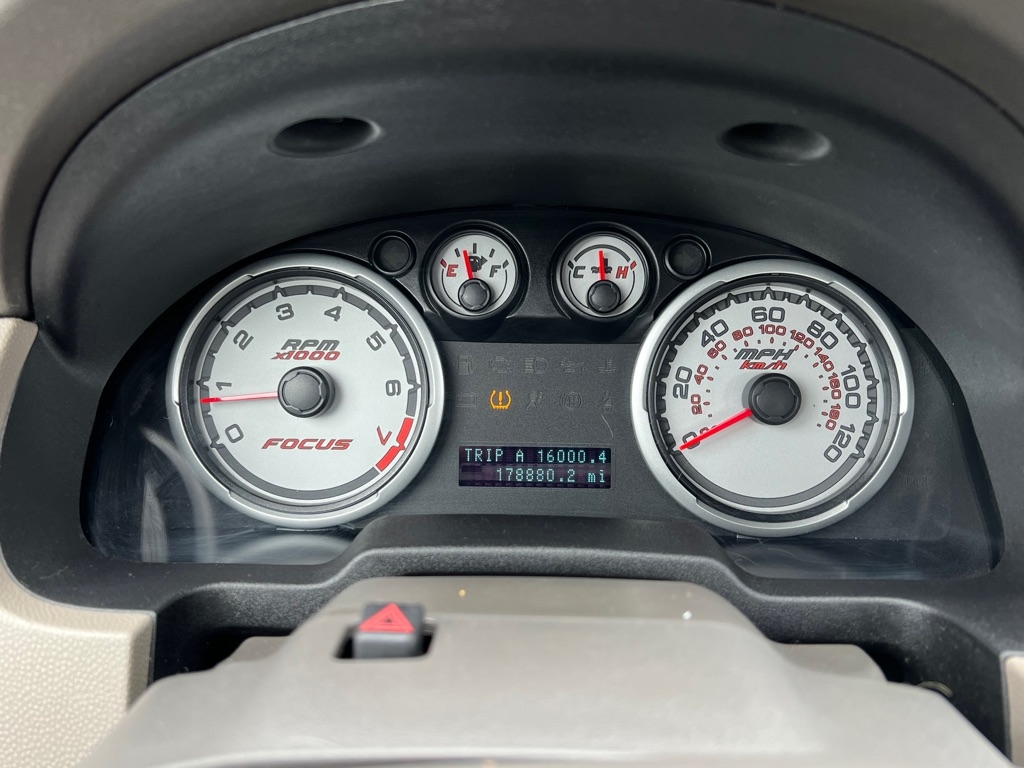 Ford Focus 4dr Sdn SE 2009