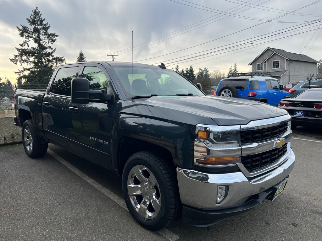 Chevrolet Silverado 1500 4WD Crew Cab 143.5" LT w/1LT 2017