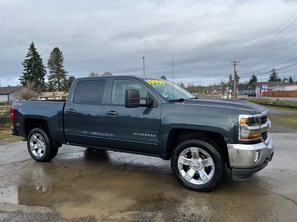 Chevrolet Silverado 1500 4WD Crew Cab 143.5" LT w/1LT 2017