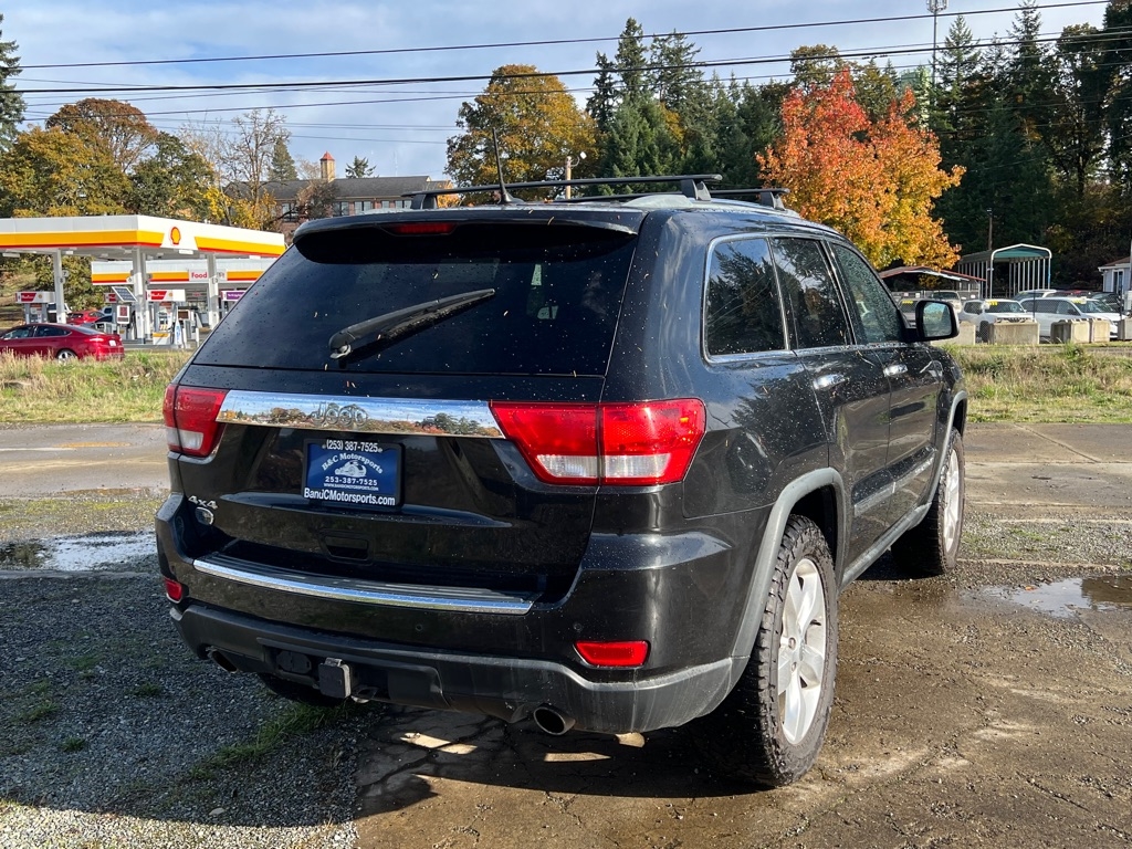 Jeep Grand Cherokee 4WD 4dr Overland Summit 2011