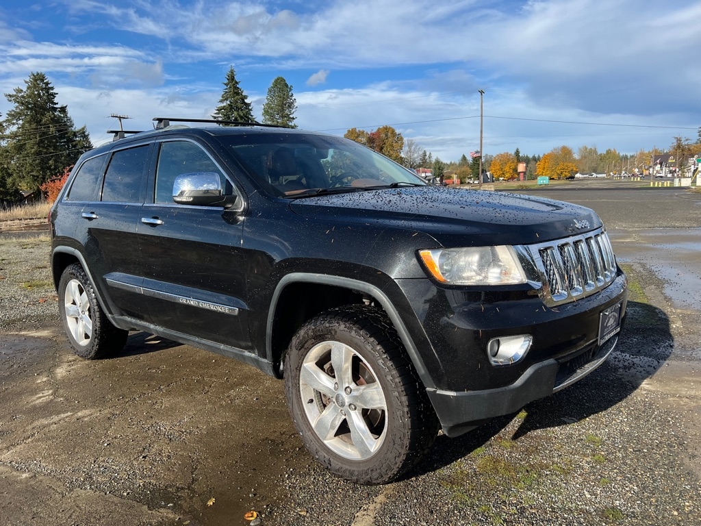 Jeep Grand Cherokee 4WD 4dr Overland Summit 2011