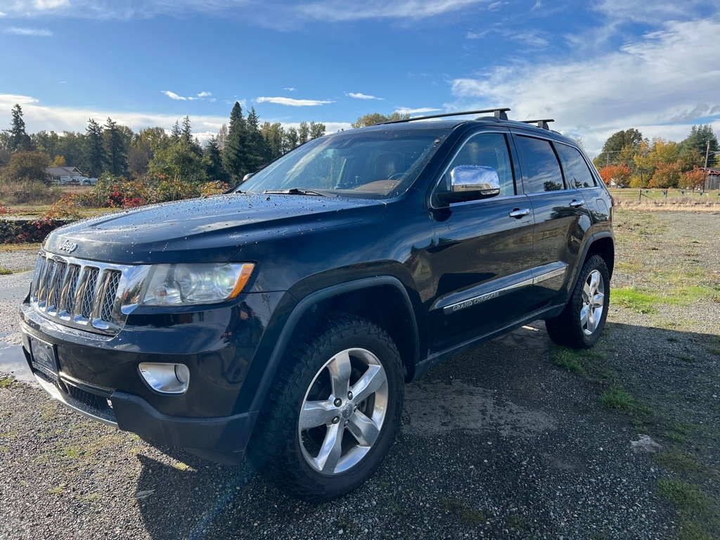 Jeep Grand Cherokee 4WD 4dr Overland Summit 2011