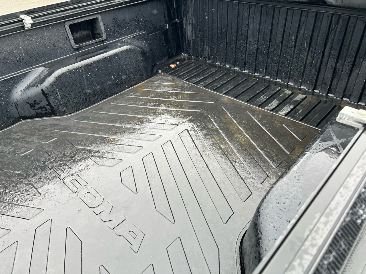 Toyota Tacoma 4WD Access V6 AT (Natl) 2009