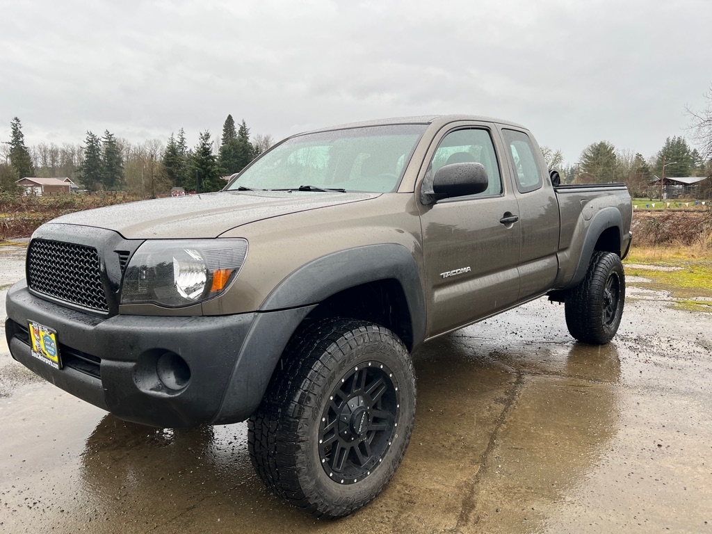 Toyota Tacoma 4WD Access V6 AT (Natl) 2009