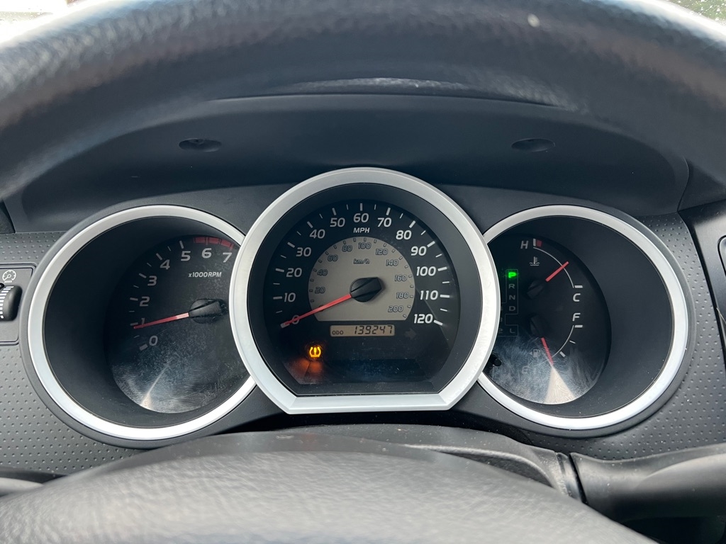 Toyota Tacoma 4WD Access V6 AT (Natl) 2009