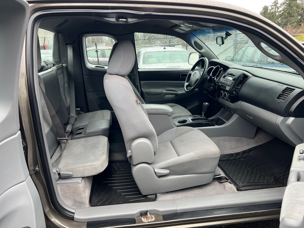 Toyota Tacoma 4WD Access V6 AT (Natl) 2009