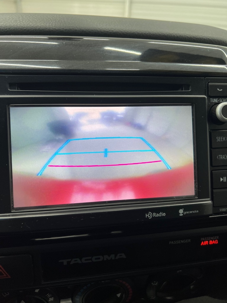 Toyota Tacoma 2WD Double Cab LB V6 AT PreRunner (Natl) 2015