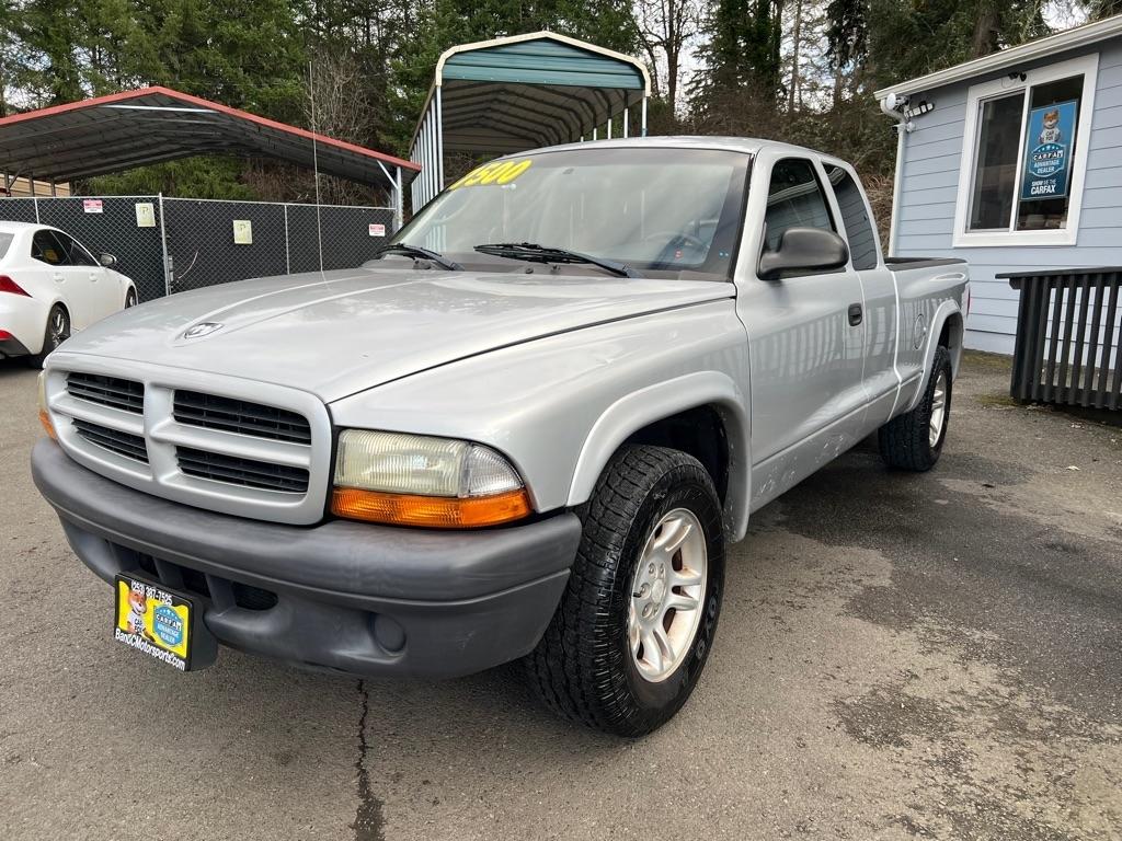 Dodge Dakota 2dr Club Cab 131" WB Base 2003