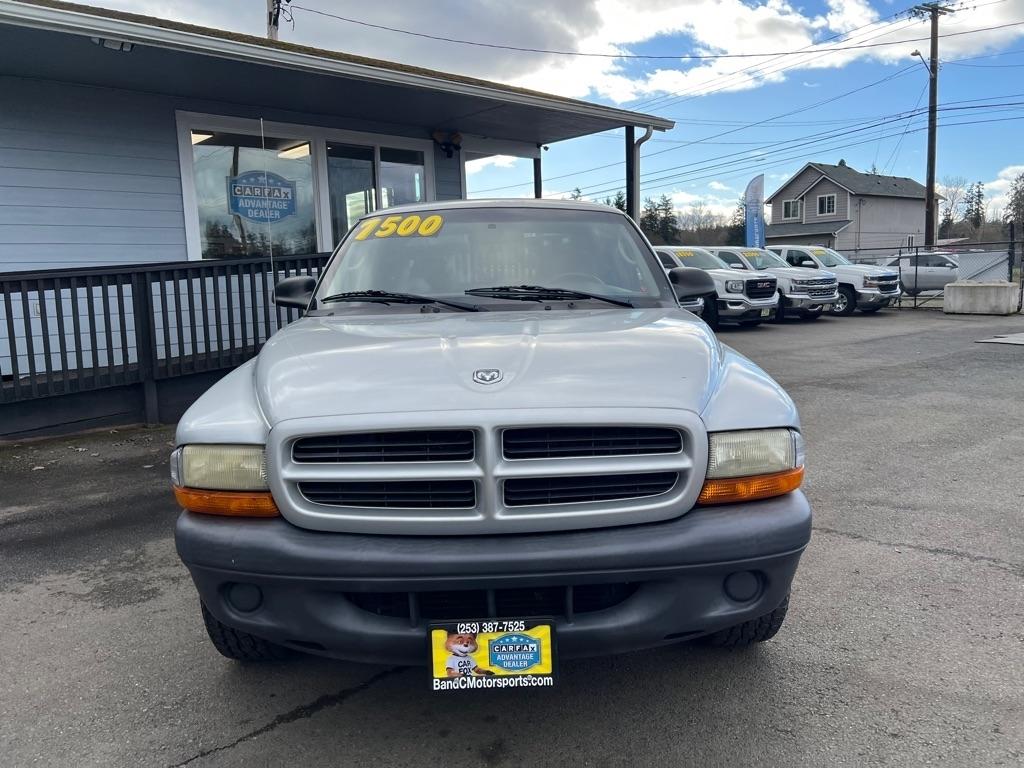Dodge Dakota 2dr Club Cab 131" WB Base 2003