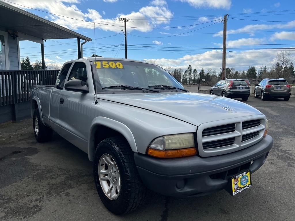 Dodge Dakota 2dr Club Cab 131" WB Base 2003