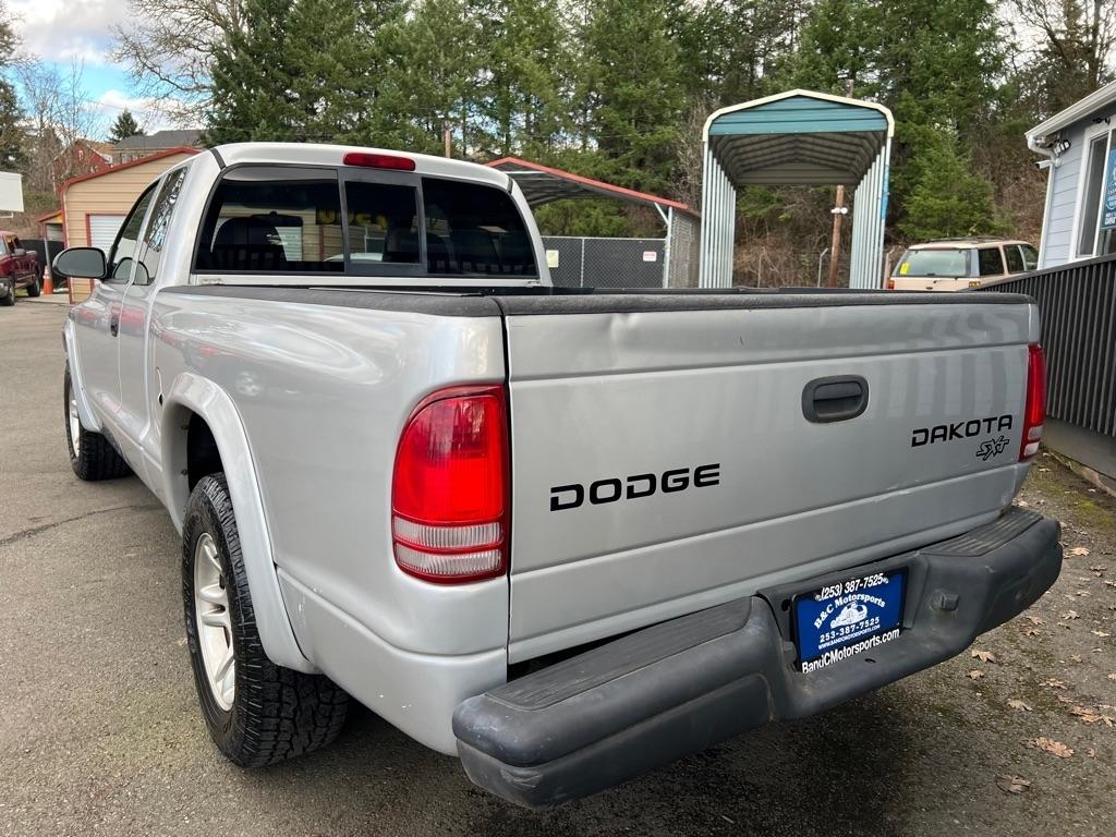 Dodge Dakota 2dr Club Cab 131" WB Base 2003
