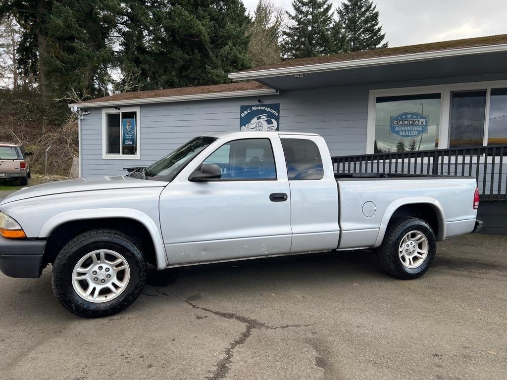 Dodge Dakota 2dr Club Cab 131" WB Base 2003