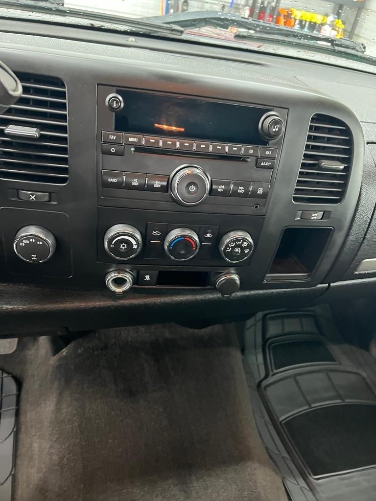 Chevrolet Silverado 1500 4WD Crew Cab 143.5" LT 2009