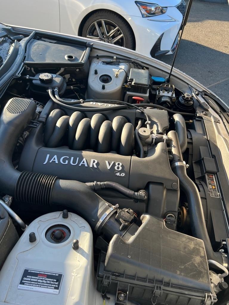 Jaguar XK8 2dr Cpe 2001