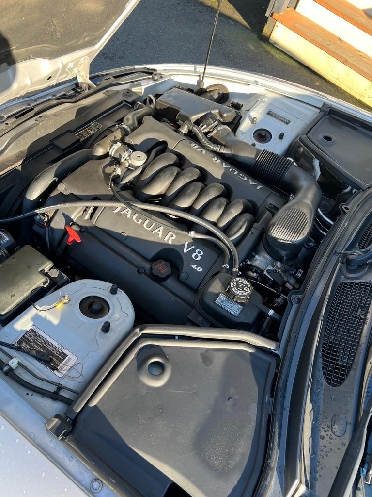 Jaguar XK8 2dr Cpe 2001