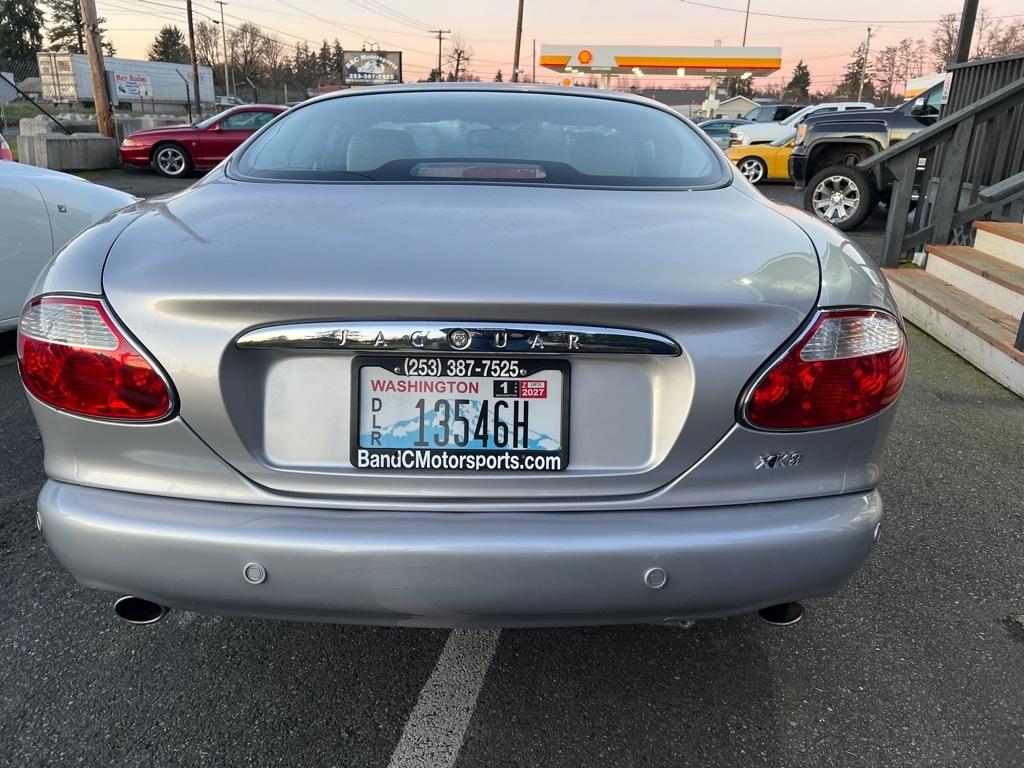 Jaguar XK8 2dr Cpe 2001