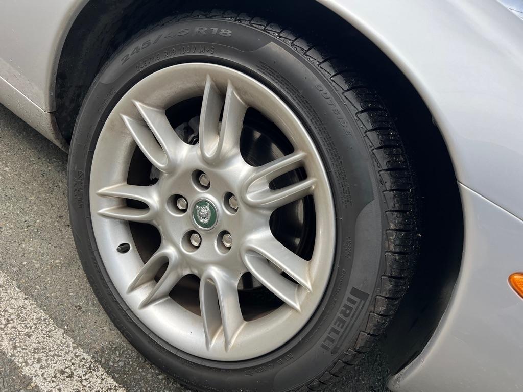 Jaguar XK8 2dr Cpe 2001