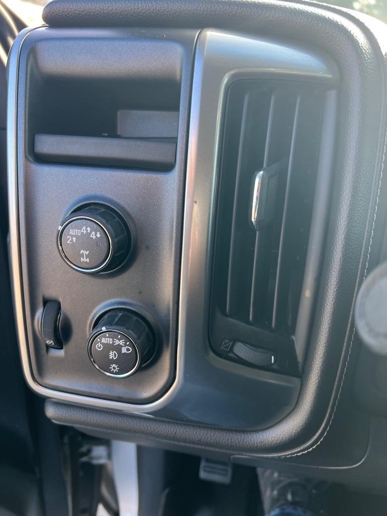 Chevrolet Silverado 1500 4WD Crew Cab 143.5" LTZ w/1LZ 2017